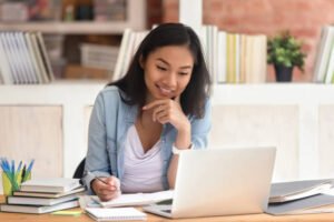 8 Free Online Degree Courses with Certificates for International Students
