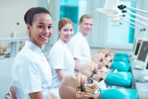 10 Dentistry scholarships for Egyptian students 2023-2024