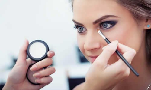 8 Free Online Beauty Courses with Certificates