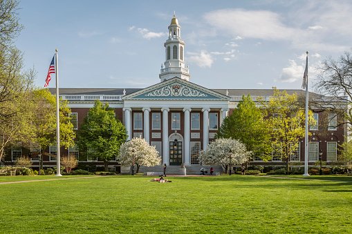 5 Top Harvard University Scholarship for International Students