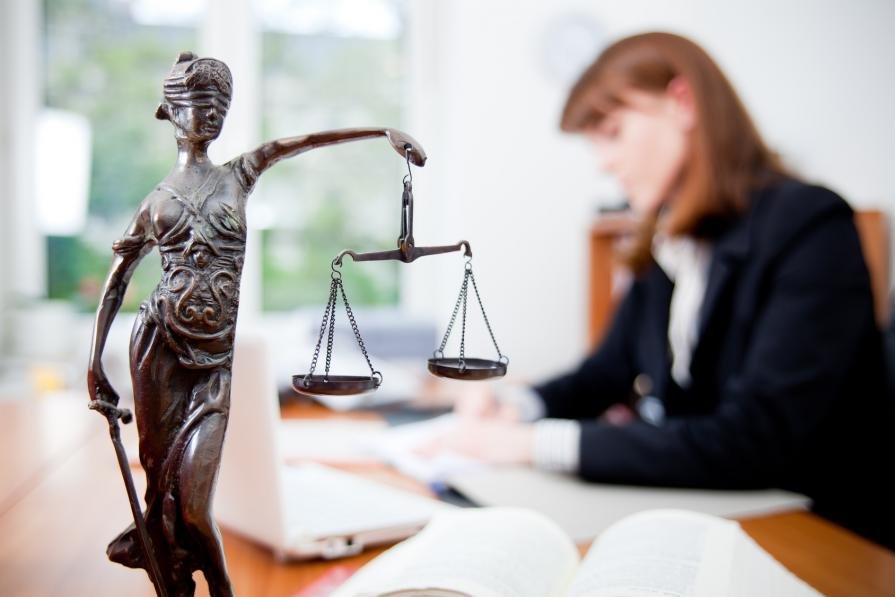 10-Law-Schools-in-Europe-That-Teaches-In-English.jpg