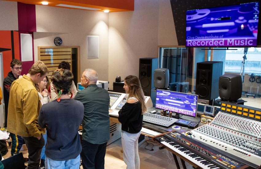 17 Best Music Production Schools in the World