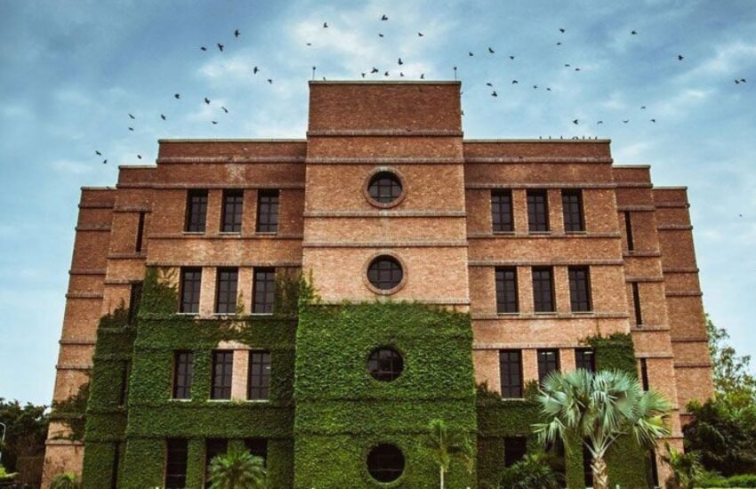 Lahore University Of Management Sciences